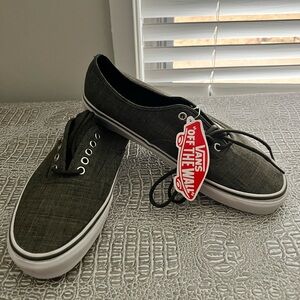 🚨BRAND NEW🚨Vans Authentic Dark Green Canvas - Men’s 9.5
